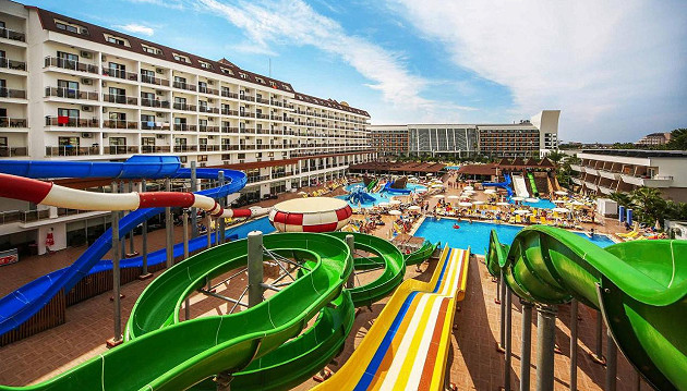 Turkiškos atostogos su skrydžiu iš Rygos: mėgaukitės prabanga 5★ viešbutyje Eftalia Splash Resort