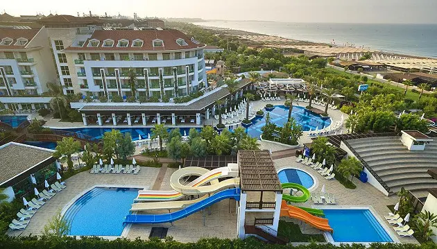 Turkija laukia jūsų atvykstant: atostogos 5★ viešbutyje Sunis Evren Beach Resort