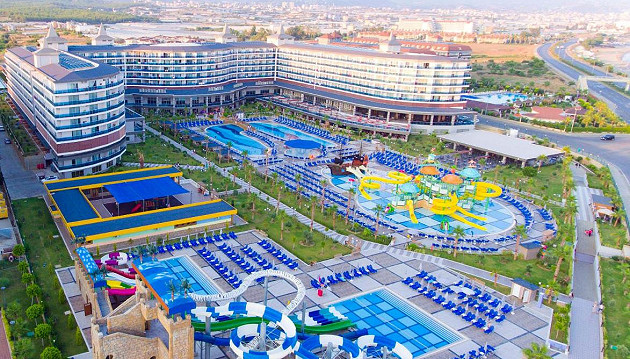 Kelionė iš Rygos į Turkiją: atgaivinanti viešnagė 5★ viešbutyje Eftalia Ocean Hotel