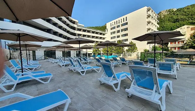 Atsipalaiduokite atostogų metu: Juodkalnija ir poilsis 4★ viešbutyje Montenegrina Hotel & Spa su viskas įskaičiuota