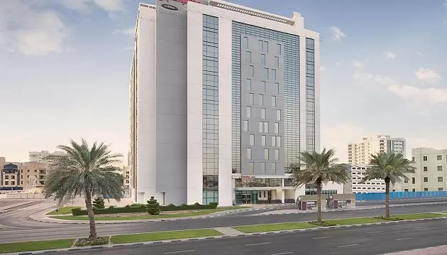 Derinkite poilsį ir darbą Dubajuje: viešnagė 3★ viešbutyje Hampton by Hilton Dubai Airport su pusryčiais