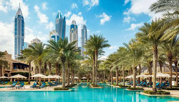 Išskirtinis ir ypatingas poilsis Dubajuje: atostogaukite 5★ viešbutyje One & Only Royal Mirage Residence & Spa