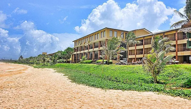 Egzotiškos ir nepamirštamos atostogos Šri Lankoje: jaukus 4★ viešbutis The Long Beach Resort