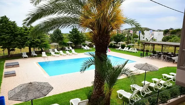 Atostogos Rodo saloje: jaukus viešbutis Rose Hotel Faliraki