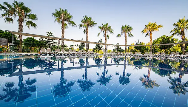 Turkiškos atostogos: pasinerkite į poilsį 5★ viešbutyje Amelia Beach Resort Hotel & SPA